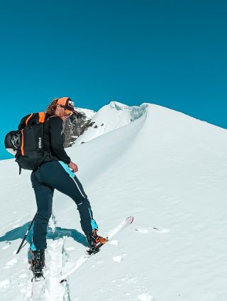 🏔️ Když hory volají… 💨 Buď připraven na každý krok. 🔥 Mammut softshellové kalhoty – lehké, pružné, odolné. Pro skialp,...